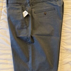 Men's Gray Tommy Bahama new with tags shorts size 38 flat front